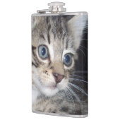 「トラブルのヒゲ – いたずら好きな虎猫子猫 フラスク (左)