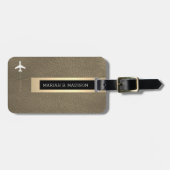 トラベエレガントラー金ゴールドメタル&レザーモノグラムの ラゲッジタグ (正面横)