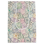 トラベルスタンプのパターン ミディアムペーパーバッグ (裏面)