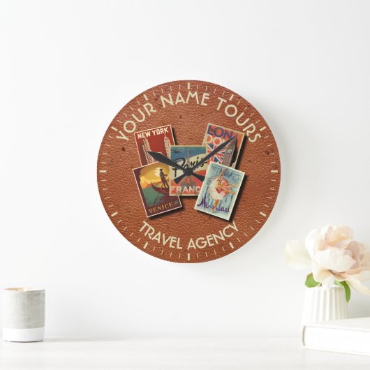 トラベルツアーエージェンシーヴィンテージはがき名前をカスタムする ラージ壁時計 (ホーム)