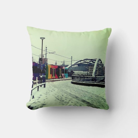 トラムストライプのス クッション (正面)