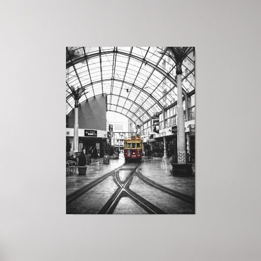 トラム： Christchurch New Zealand Canvas キャンバスプリント (正面)