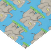 トランクおもしろいマンガに鳥を乗せた可愛い象 テーブルクロス (アングル)