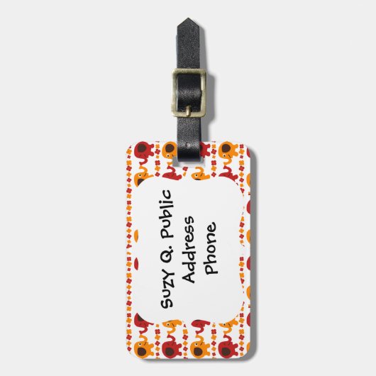 トランクを握っているかわいく赤いオレンジ象の友人 ラゲッジタグ (正面縦)