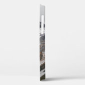 トランジスタで囲まれた雪を頂いた灰色の山 Case-Mate iPhoneケース (裏面 / 左)