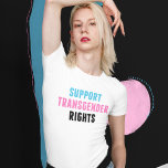 トランスジェンダーの権利をサポート活動家 Tシャツ<br><div class="desc">トランスジェンダーの権利をサポートするトランスTシャツ。トランスジェンダープライドの旗の色は、トランスコミュニティのためのクール引用文上の支援引用文と。</div>