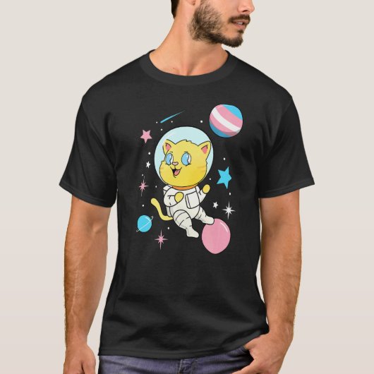 トランスジェンダーの猫が宇宙でトランスプライド Tシャツ (正面)