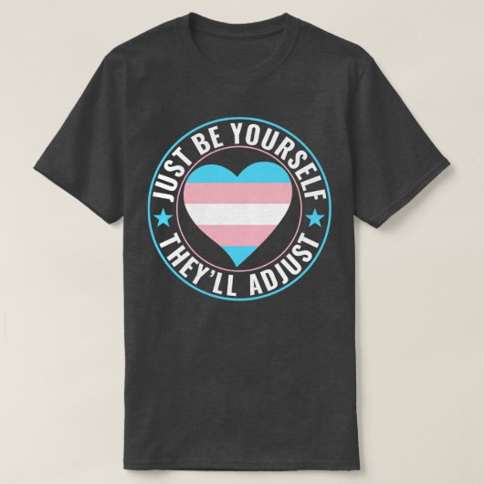トランスジェンダーのLGBTのトランスはYourTheyll Adapt Tシャツ (デザイン正面)