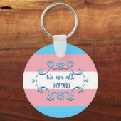 トランスジェンダープライド旗我々は全ての人間キーチェーン キーホルダー (正面)