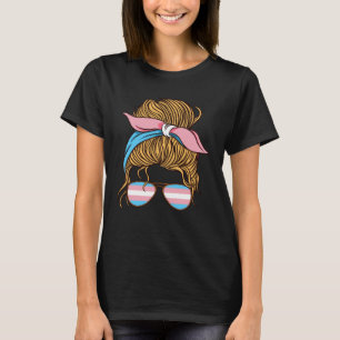 トランスジェンダー両性女性性横断国旗のトランス Tシャツ
