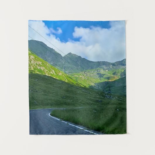 トランスファガラサン高山の景色 – ルーマニアの山岳アート タペストリー (正面)