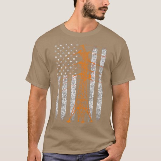 トランスミッションタワーアメリカ国旗のラインマンプレミアム Tシャツ (正面)