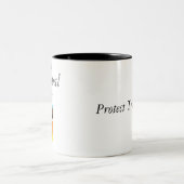 トランス保護キッズエピスコパルプライド国旗のマグカップ ツートーンマグカップ (中央)