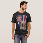 トランプおもしろいとゴールデンレトリエバードッグアメリカ国旗Elec Tシャツ (正面フル)