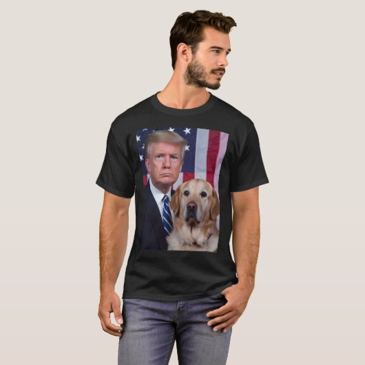 トランプおもしろいとゴールデンレトリエバードッグアメリカ国旗Elec Tシャツ (正面フル)