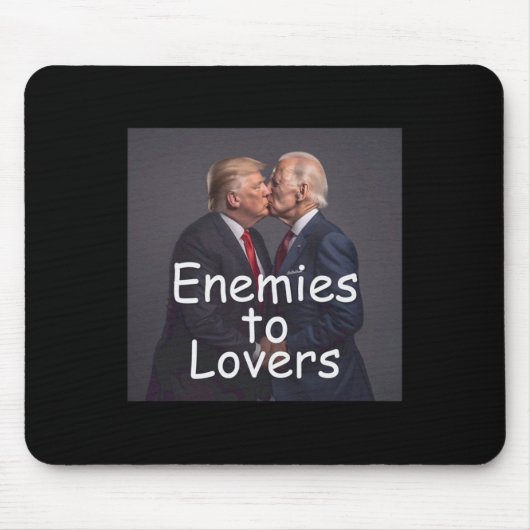 トランプおもしろいとバイデン氏キスをする マウスパッド (正面)