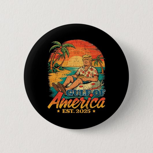 トランプおもしろいシャツ湾アメリカ湾Est 2025 缶バッジ (正面)