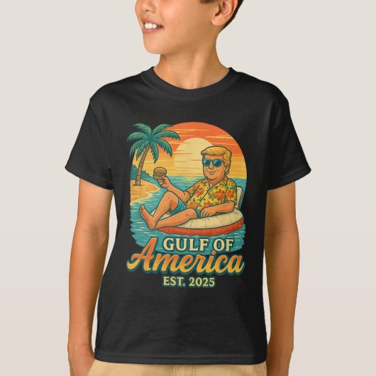 トランプおもしろいシャツ湾アメリカ湾Est 2025 Tシャツ (正面)
