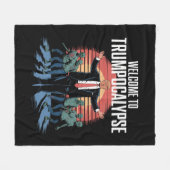 トランプおもしろいハロウィーンへようこそ フリースブランケット (正面(横))