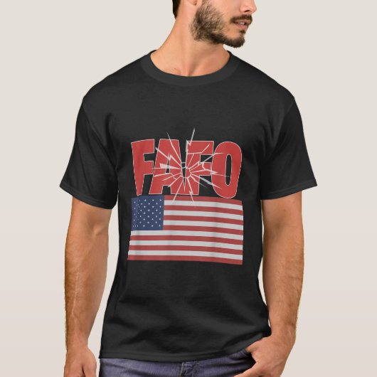 トランプおもしろいフェイフォFafo米国国旗 Tシャツ (正面)