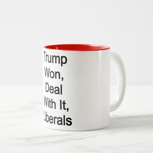 トランプが勝ち、それとの自由主義を扱う ツートーンマグカップ (正面右)