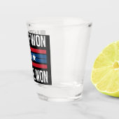 トランプが勝利した我々は全て勝った2024米国国旗トランプが勝利 ショットグラス (右)