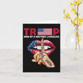 トランプが歴史的地滑りで勝つ カード (黄色い花)