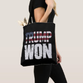 トランプが47代目米国大統領に当選 2024年選挙 トートバッグ (クローズアップ)