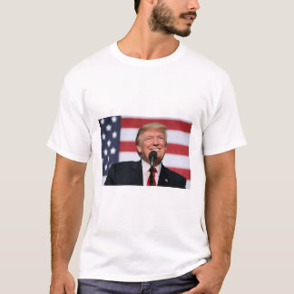 トランプと国旗のTシャツ Tシャツ