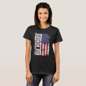 トランプに反対 王様などいらない USAフラグ 抗議の名言 Tシャツ (正面フル)