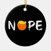 トランプに反対 - Nope エディション II セラミックオーナメント (正面)