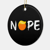 トランプに反対 - Nope エディション II セラミックオーナメント (左)