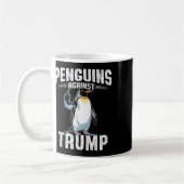 トランプに抵抗するペンギンたち - ペンギン税を作れ F コーヒーマグカップ (左)