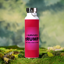 トランプに耐えた ウォーターボトル