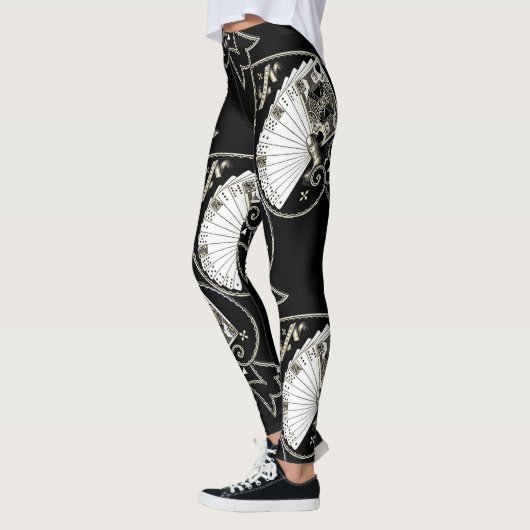 トランプのトランプのポーカーのヨガによってはランニングが喘ぎます レギンス (左)