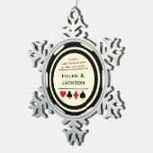 トランプのポーカーチップ初めてのクリスマスMr. & Mrs. Black Cream スノーフレークピューターオーナメント (右)