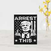 トランプの逮捕この指2024選挙 カード (黄色い花)