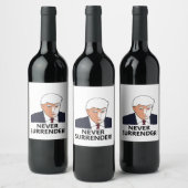 トランプはマグのショットを決して降伏しない ワインラベル (ボトル)