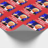 トランプはマグアの小さなクリスマスラッピング紙を持っている ラッピングペーパー (角)