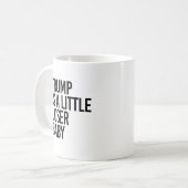トランプは少し負けベビーだ コーヒーマグカップ (正面左)