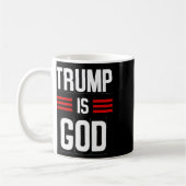 トランプは神様だ 面白い トランプは神様だ コーヒーマグカップ (左)