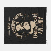 トランプは私の最初のロデオのカウボーイアメリカ人 フリースブランケット (正面(横))