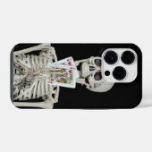 トランプをするスケルトン iPhoneケース (裏面横)