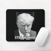 トランプマグショット – まだ勝利のシャツ マウスパッド (マウス)