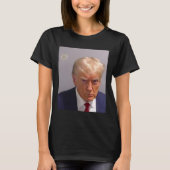 トランプムショットTee – アイコニックおもしろいと Tシャツ (正面)