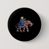 トランプライディングエレファント共和党員シャツギフト 缶バッジ (正面)