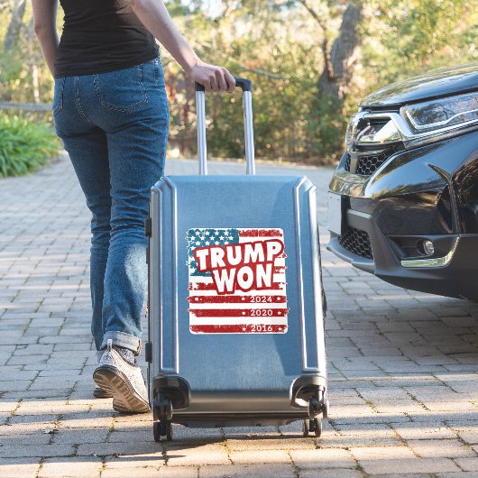 トランプ勝利2024 シール (スーツケースインサイチュ)