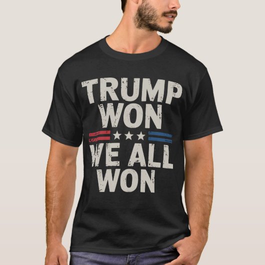 トランプ勝利 私たち全員勝利 大統領 47 アメリカ Tシャツ (正面)