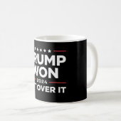 トランプ勝利 諦めろ 2024 コーヒーマグカップ (正面右)