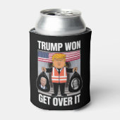 トランプ勝利 諦めろ MAGA 選挙に勝った 2024 缶クーラー (缶正面)